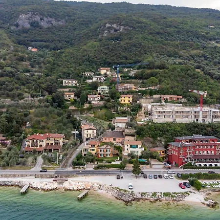 Al Salto - Garda * برنزوني سول جاردا